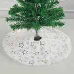 Weihnachtsbaumdecke 38cm | Weicher Kunstfell-Baumrock mit Schneeflockenmuster